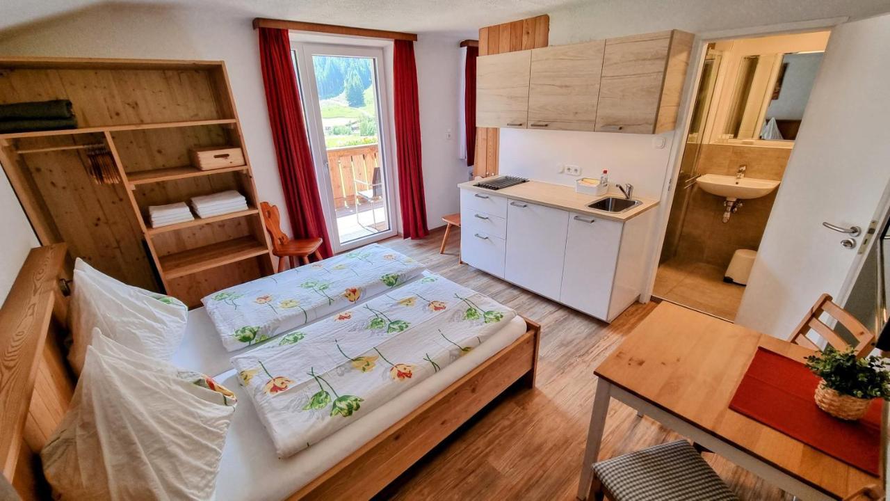 Gaestehaus Landhaus Tyrol Gries im Sellrain Exterior foto