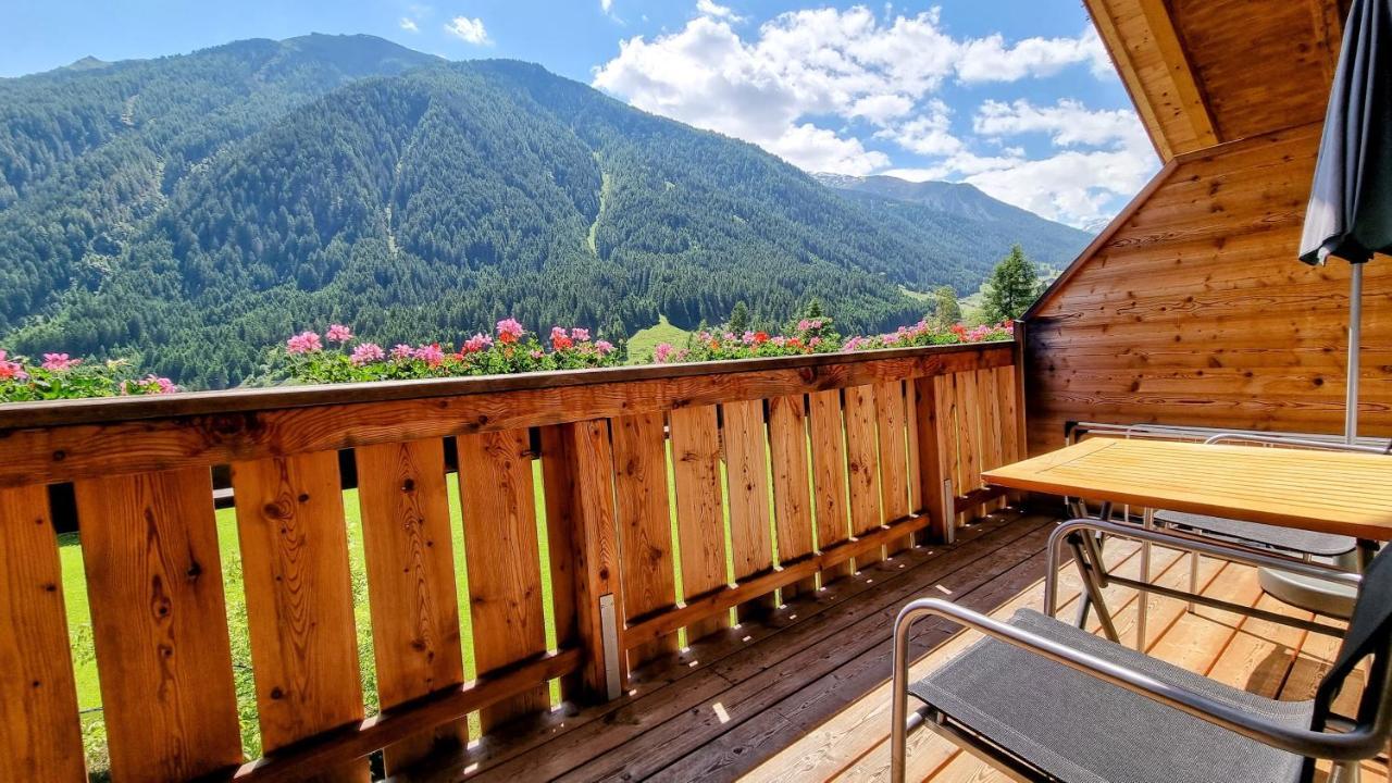 Gastehaus Landhaus Tyrol Hotel Gries im Sellrain Exterior foto