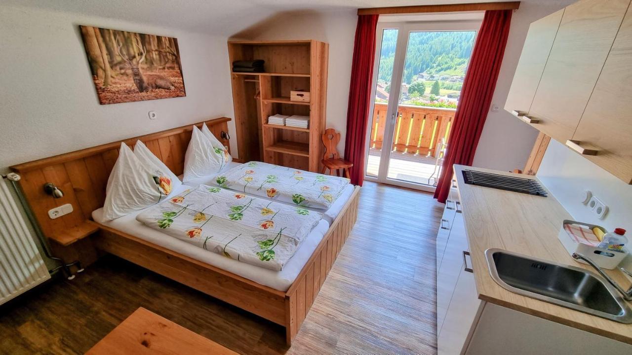 Gaestehaus Landhaus Tyrol Gries im Sellrain Exterior foto