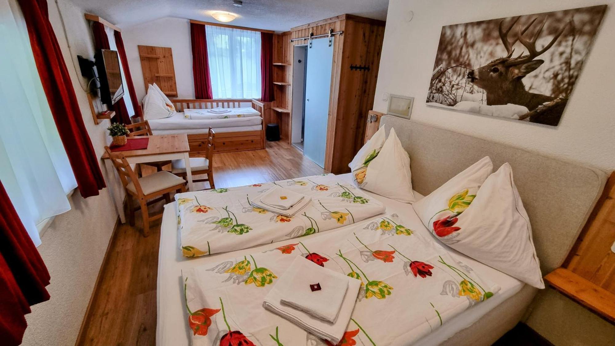 Gaestehaus Landhaus Tyrol Gries im Sellrain Exterior foto