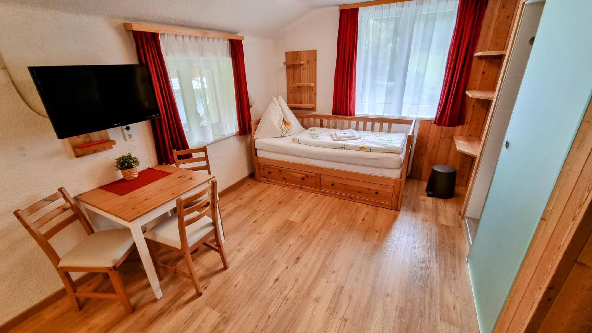 Gaestehaus Landhaus Tyrol Gries im Sellrain Exterior foto
