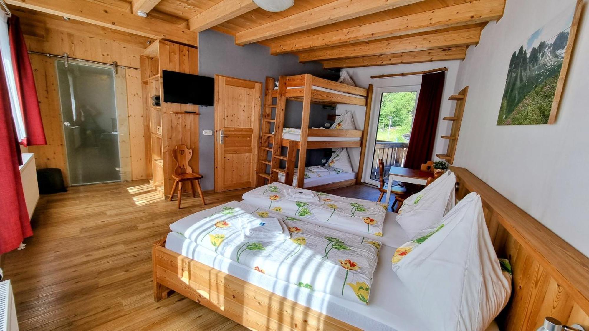 Gaestehaus Landhaus Tyrol Gries im Sellrain Exterior foto