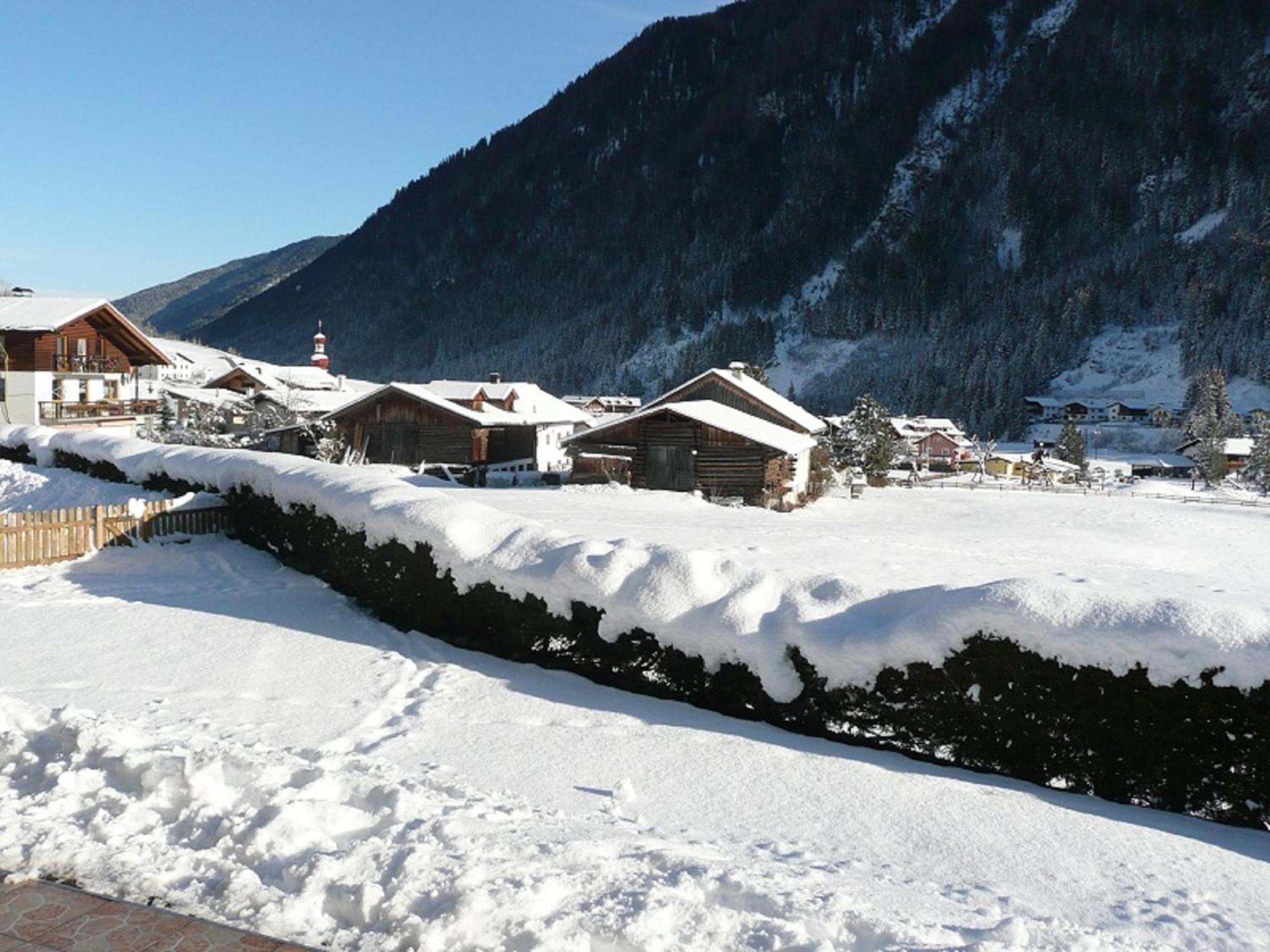 Gaestehaus Landhaus Tyrol Gries im Sellrain Exterior foto