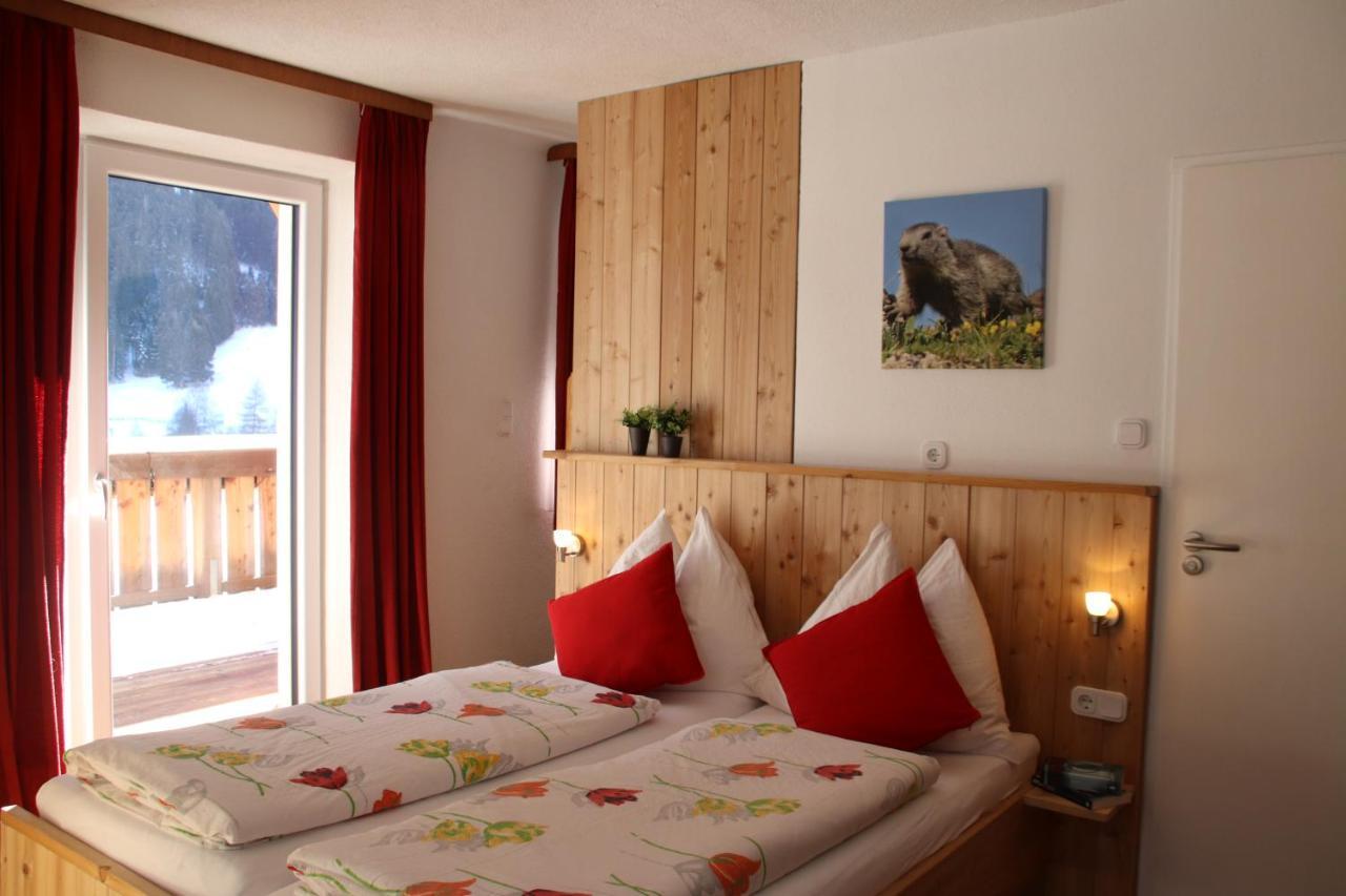 Gaestehaus Landhaus Tyrol Gries im Sellrain Exterior foto