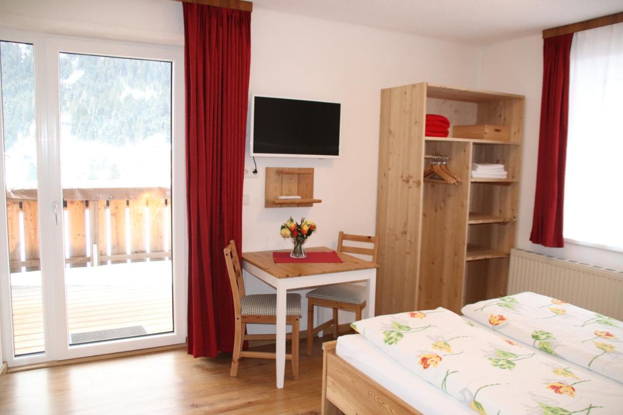 Gaestehaus Landhaus Tyrol Gries im Sellrain Exterior foto
