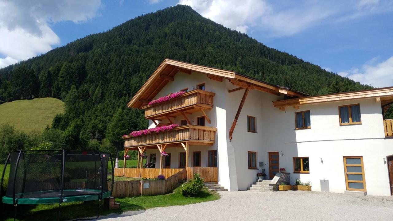 Gastehaus Landhaus Tyrol Hotel Gries im Sellrain Exterior foto